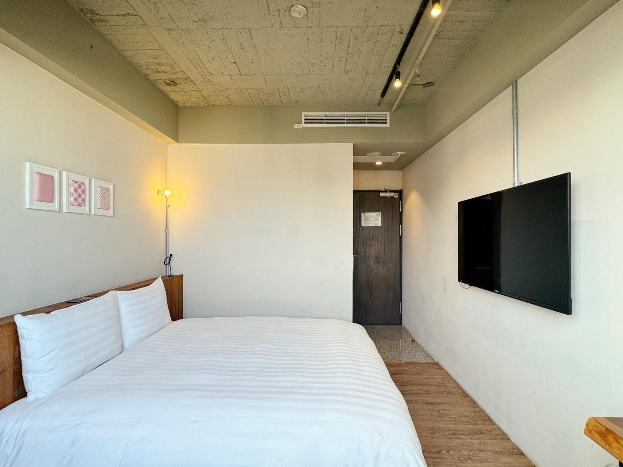 Roaders Hotel Tainan Chengda Room photo