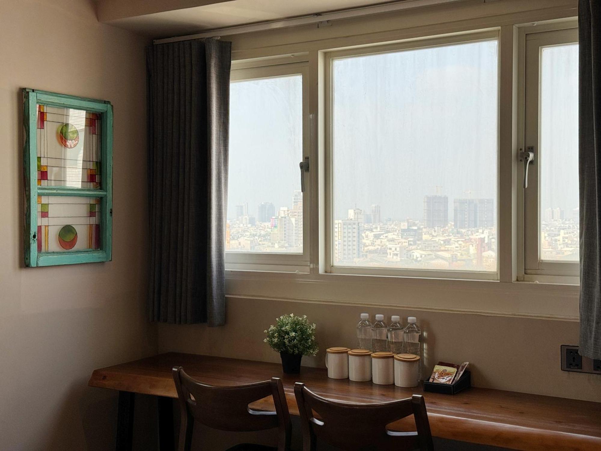 Roaders Hotel Tainan Chengda Room photo